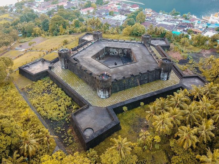 HARI 2 : Explore Maluku